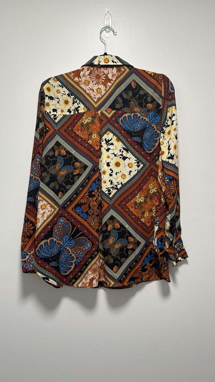 Rose and Olive Button Down Shirt Womens M Patchwork Butterfly Floral Boho - Picture 3 of 6
